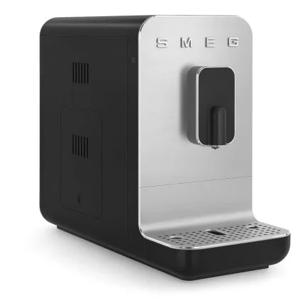 Кавомашина SMEG (Black Matte)